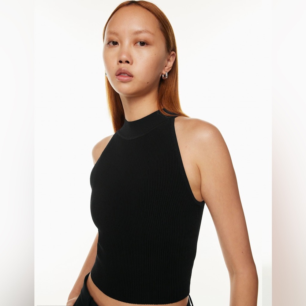 NWT Aritzia Babaton Sculpt Knit Mockneck Halter Top in black , Sz M